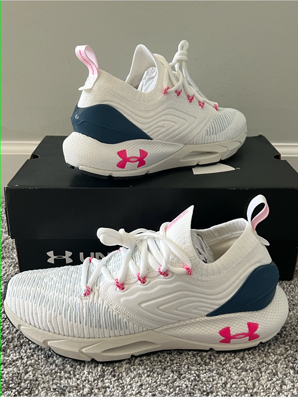 Under Armour women’s HOVR Phantom 2 INKNT. White/blue/pink